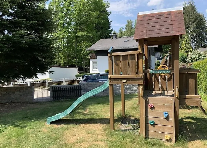 בית נופש Dahlke With Fireplace And Sauna Rheinböllen