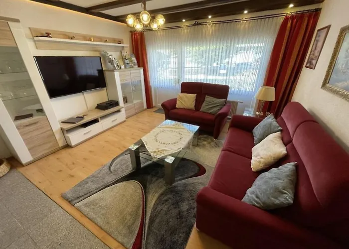 בית נופש Dahlke With Fireplace And Sauna Rheinböllen